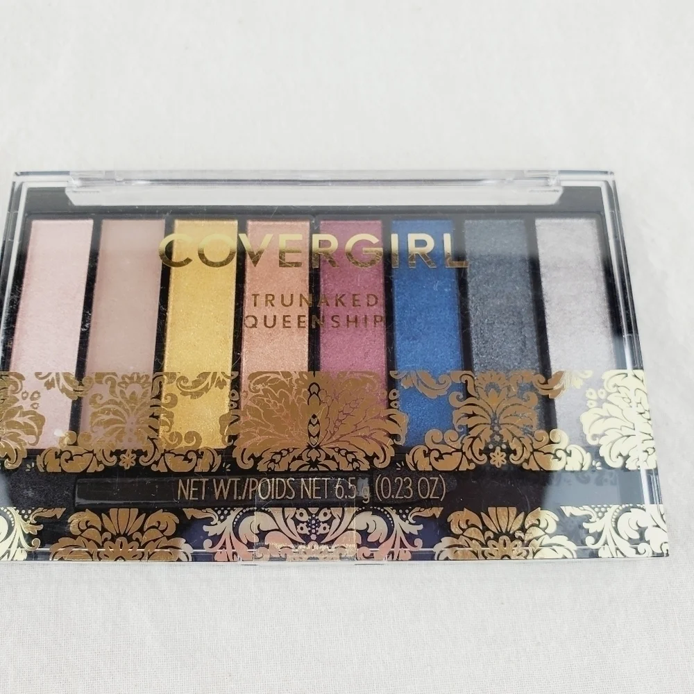 COVERGIRL TRUNAKED EYESHADOW PALETTE